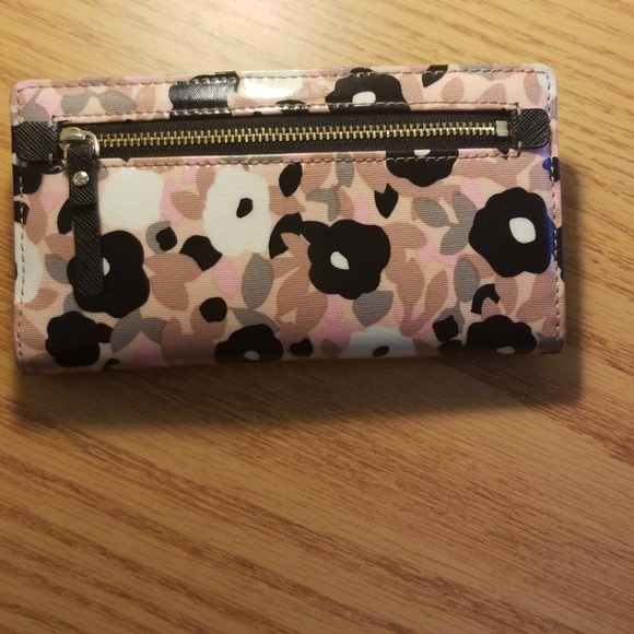 Kate Spade Wallet - Picture 3 of 3